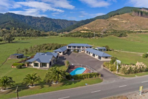 Linkwater 2 - Disability Accessible Marlborough Sounds Holiday Unit